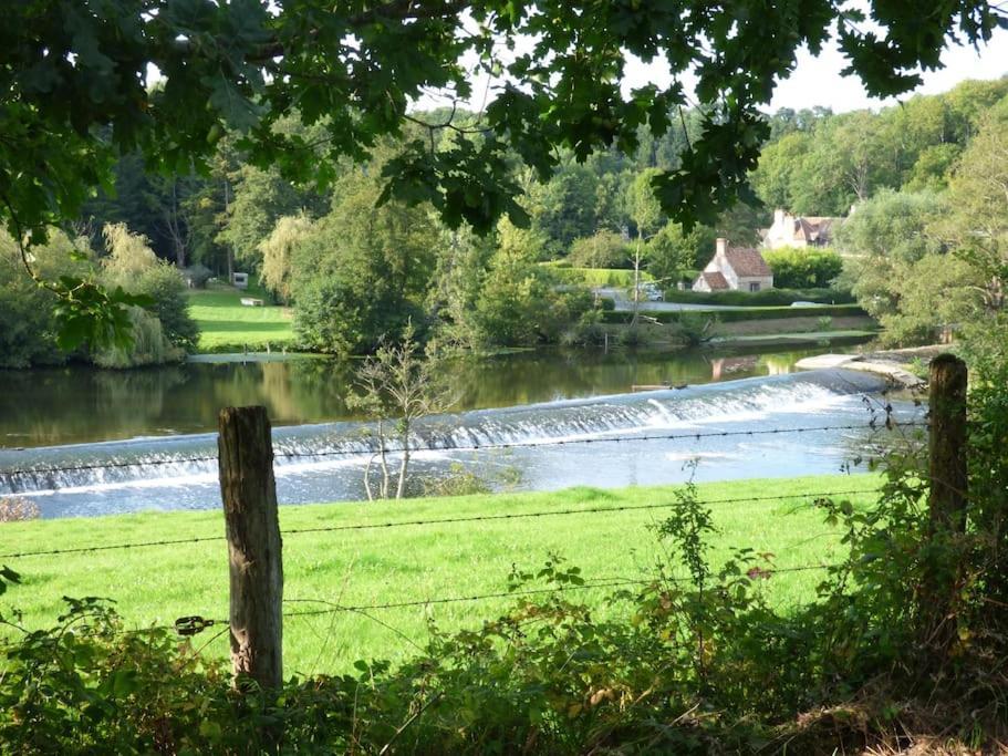 Le Cormoran Emplacement Ideal, Moderne Tres Equipe Thury-Harcourt-le-Hom Exteriör bild