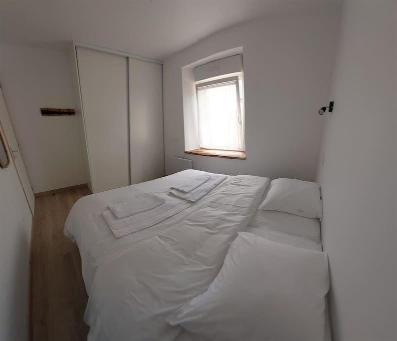 Le Cormoran Emplacement Ideal, Moderne Tres Equipe Thury-Harcourt-le-Hom Exteriör bild