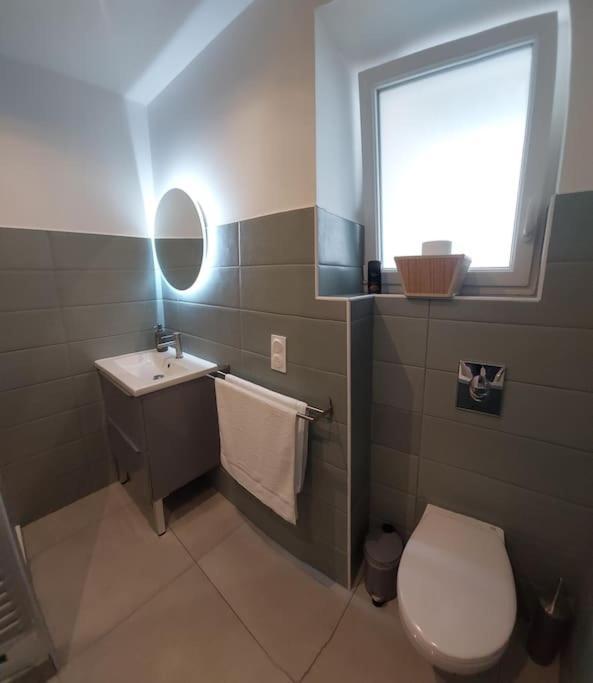 Le Cormoran Emplacement Ideal, Moderne Tres Equipe Thury-Harcourt-le-Hom Exteriör bild