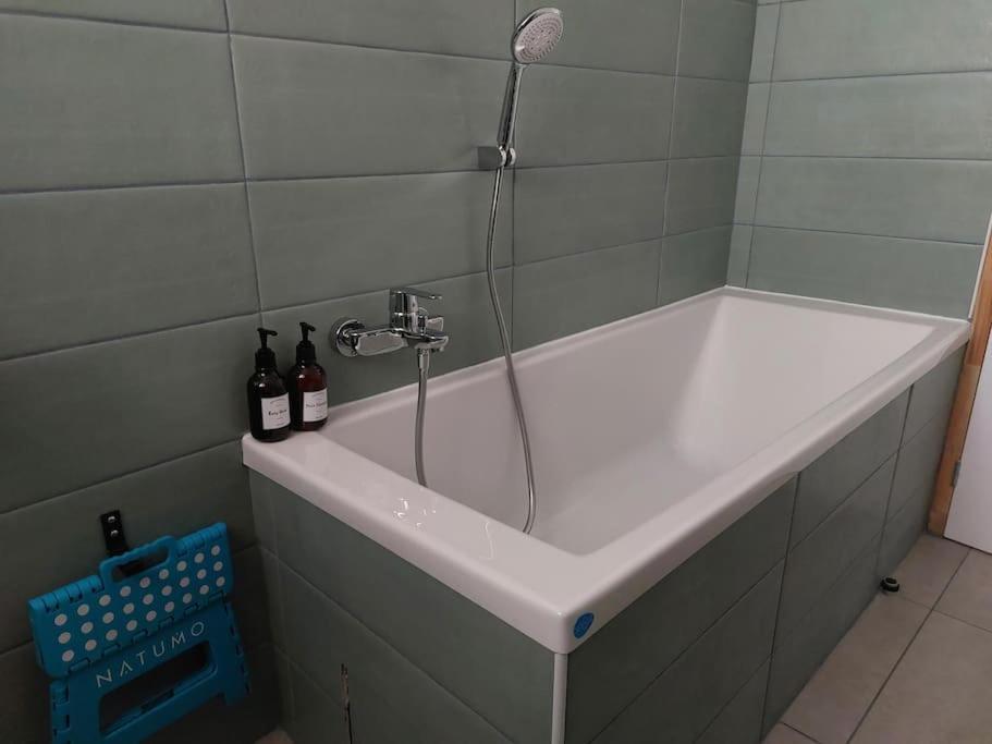 Le Cormoran Emplacement Ideal, Moderne Tres Equipe Thury-Harcourt-le-Hom Exteriör bild